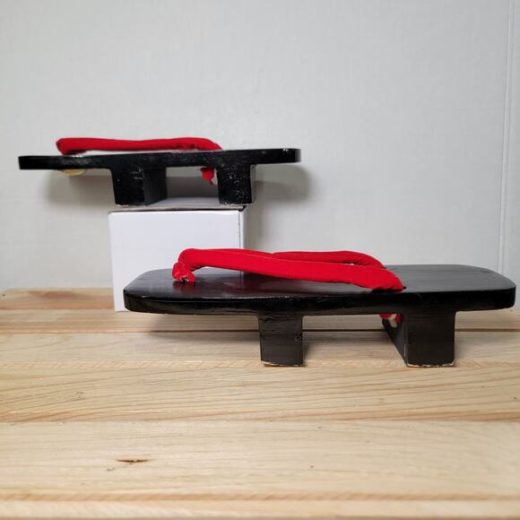 Japanese Wooden Clogs / Sandals - Size Japanese Medium (Women's 8 Narrow) - Picture 3 of 6